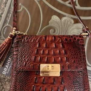 Beautiful Brahmin crossbody purse/handbag